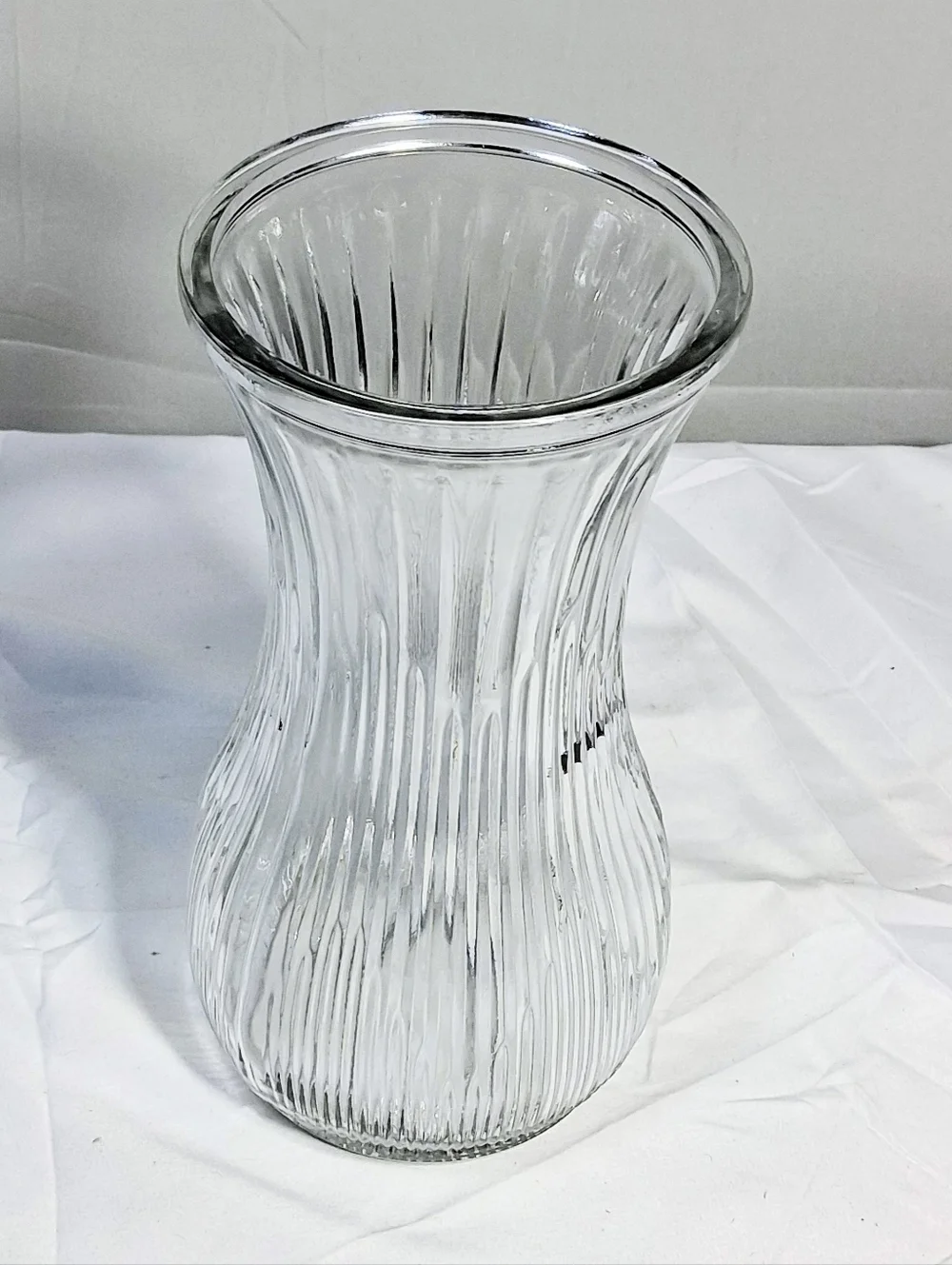 1950's Era Hoosier Glass Vintage Engraved Swirl Vase
